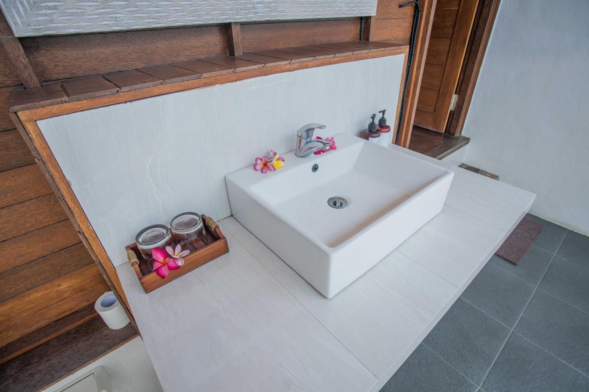 Lembongan Mantra Huts Hotel Kültér fotó